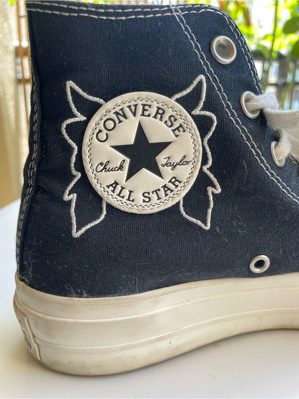 Converse Black High-Top Sneakers with Embroidered Floral and Dragonfly Accents - Picture 4 of 7